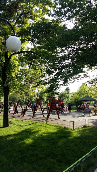 Salaj, Aleea Bacau, Parc Humulesti, 15-20 minute de Piata Unirii, ocazie!